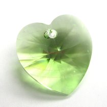 4x Swarovski Xilion Crystal 6228 Heart Charm Pendant Peridot 10mm