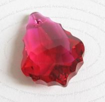 1x Swarovski Crystal 6090 Baroque Ruby Pendant 22mm