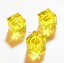 4x Swarovski Elements Crystal Cube 5601 Light Topaz 6mm