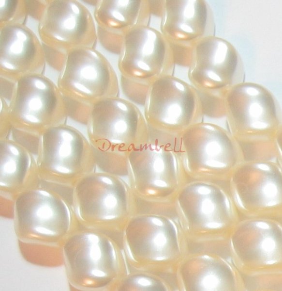Swarovski Crystal Curve Twisted Pearl 5826 9x8mm Creamrose Lt