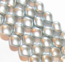 Swarovski Crystal Curve Pearl 5826 9x8mm Light Grey