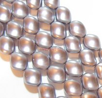 Swarovski Crystal Curve Pearl 5826 9x8mm Mauve