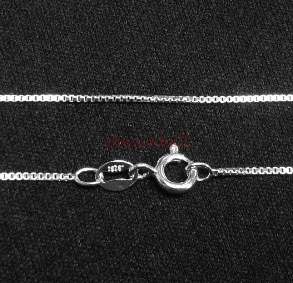 1x Sterling Silver 0.9mm BOX Chain with spring clasp 18"