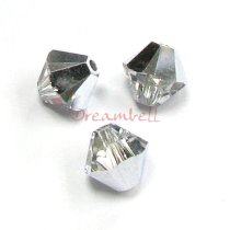 24x Swarovski Elements Xilion Crystal 5328 Crystal Comet Argent Light (Cal) 6mm.